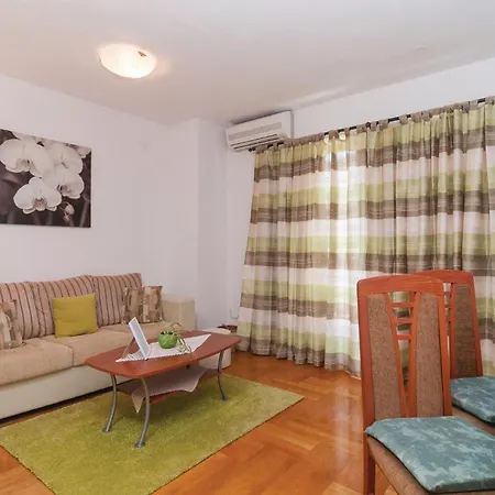 Two-bedroom In Appartement Split